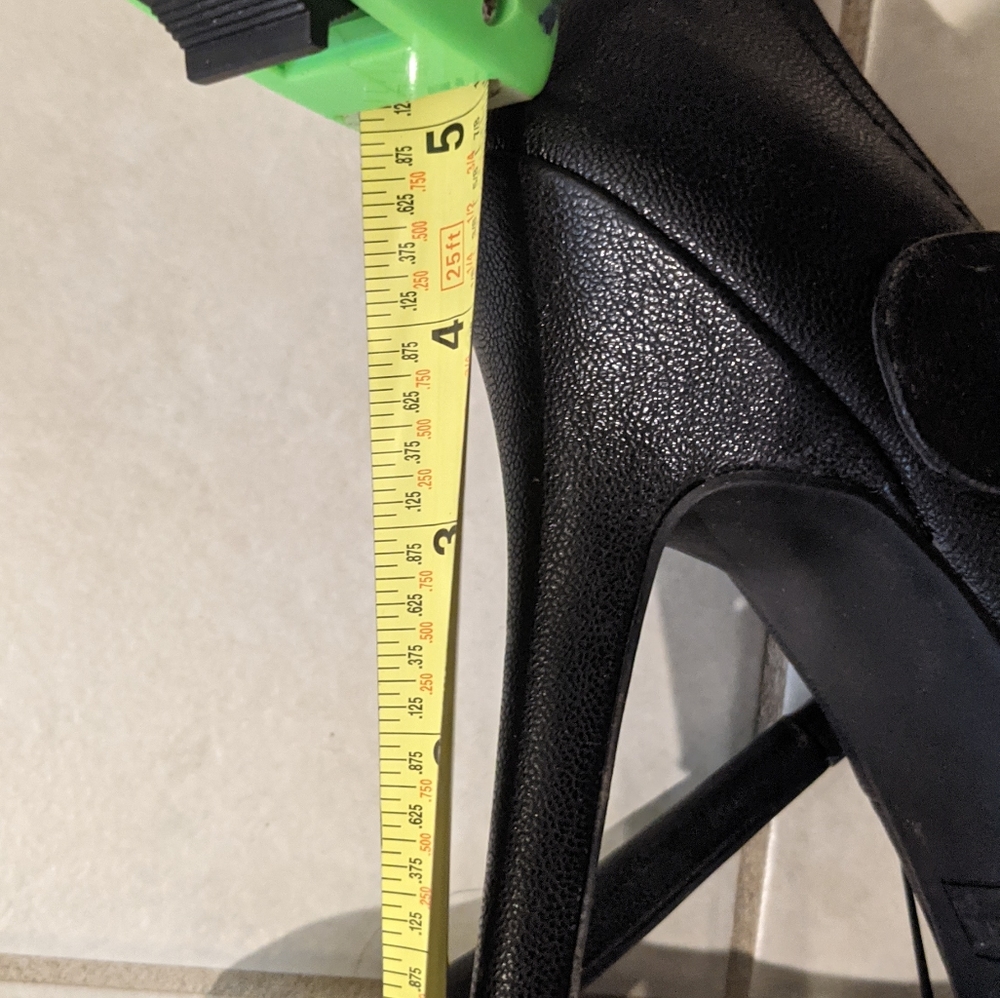High heels - Picture 4 of 4